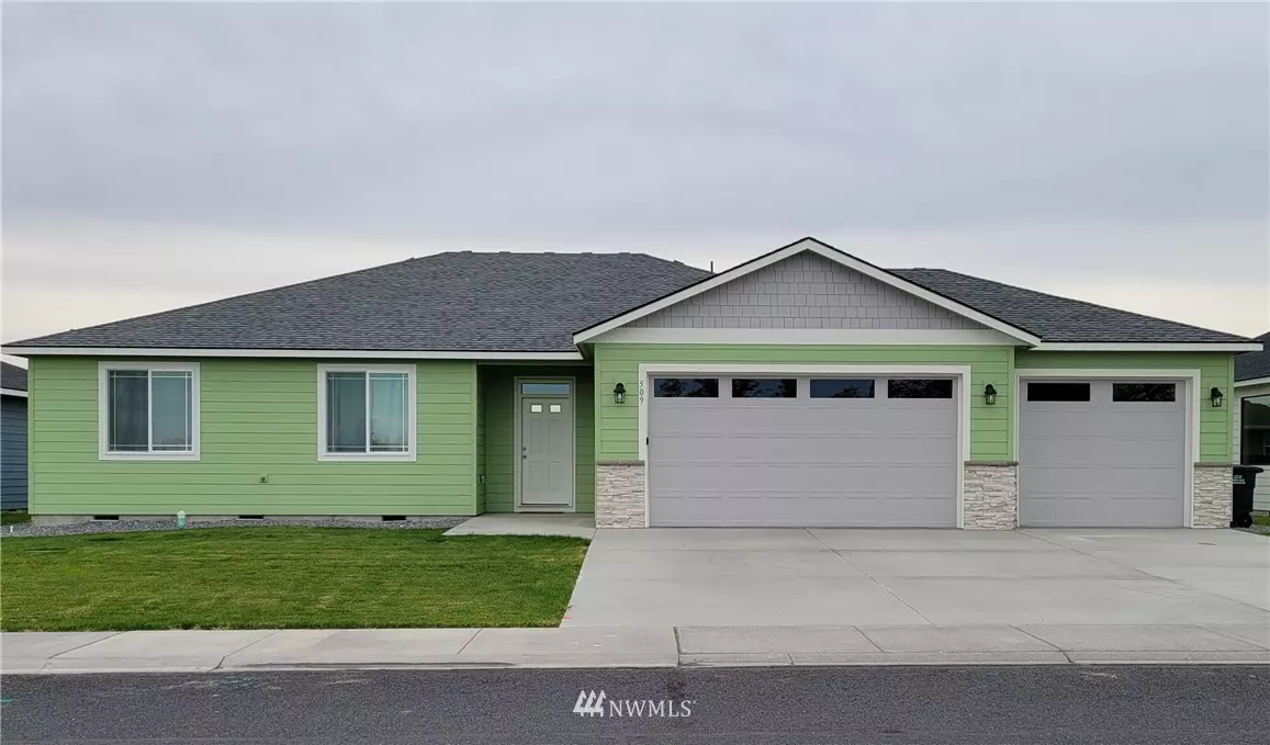 Moses Lake, WA 98837,509 Sand Dune RD