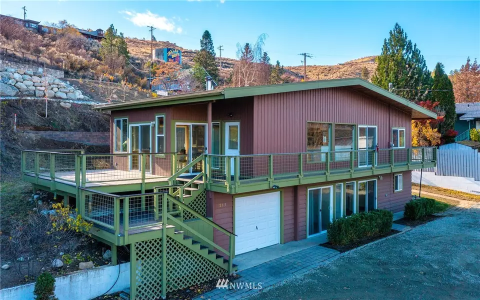 213 S East Center ST, Chelan, WA 98816