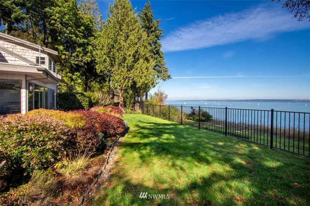 Bainbridge Island, WA 98110,10700 NE Torvanger RD