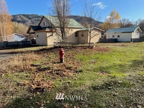 616 4th ST, Oroville, WA 98844