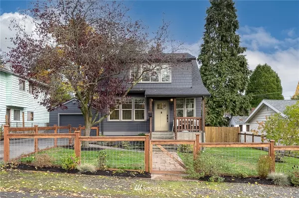 738 N 101st ST, Seattle, WA 98133