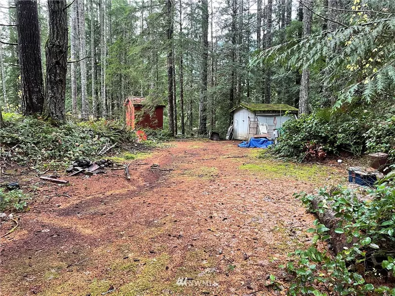 41 N Kitma, Hoodsport, WA 98548