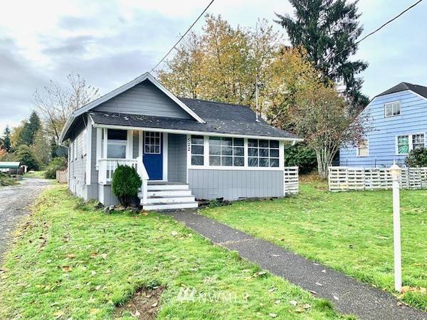 522 Cleveland ST, Raymond, WA 98577