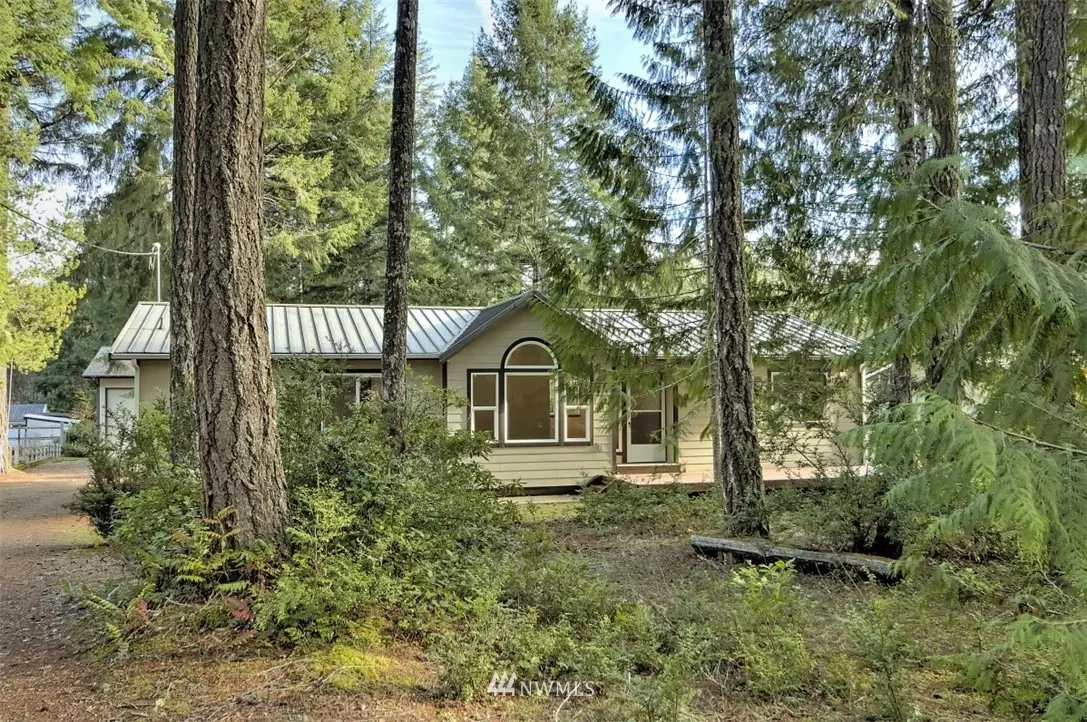 Grapeview, WA 98546,381 E Emerald Lake DR E