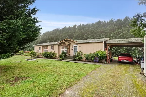 Camano Island, WA 98282,2806 Dogwood LN