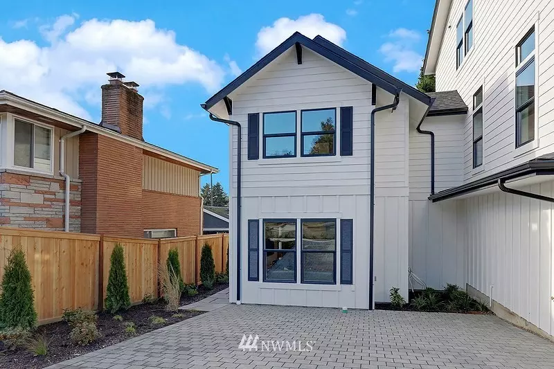 Seattle, WA 98115,7051 26th AVE NE #A