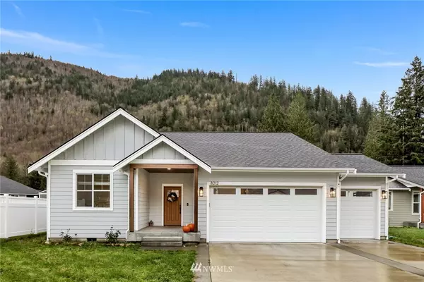 8212 Colfax CT, Maple Falls, WA 98266