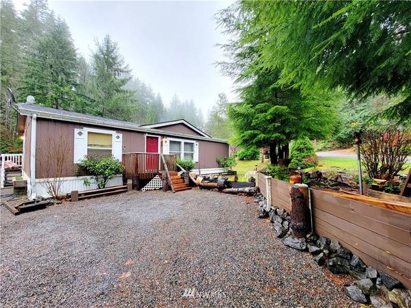 241 W Satsop DR, Elma, WA 98541