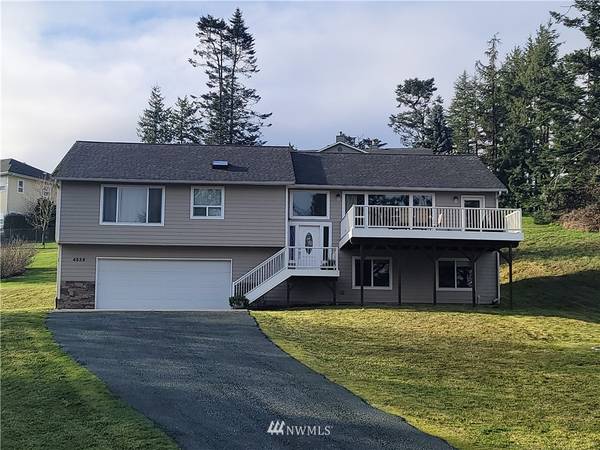 4539 Larson DR, Oak Harbor, WA 98277