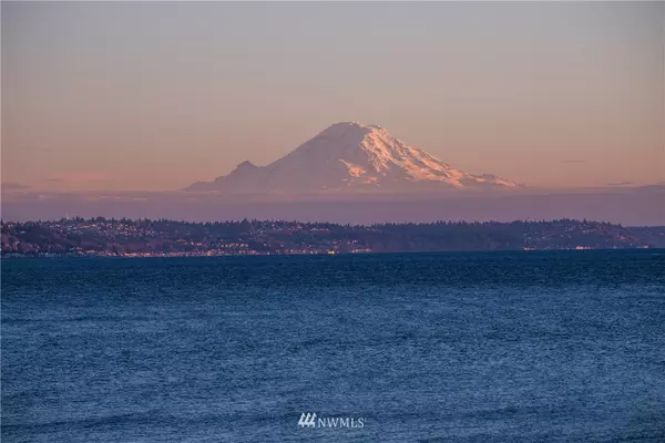 Bainbridge Island, WA 98110,10235 Manitou Beach DR NE