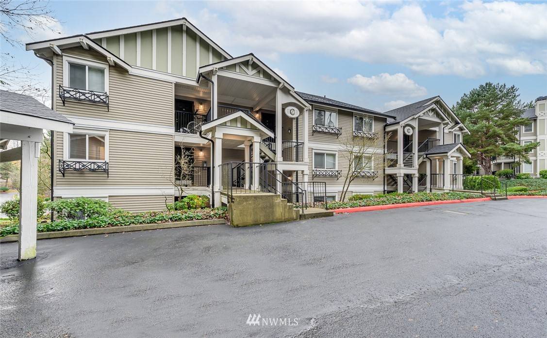 11305 NE 128th ST #C201, Kirkland, WA 98034