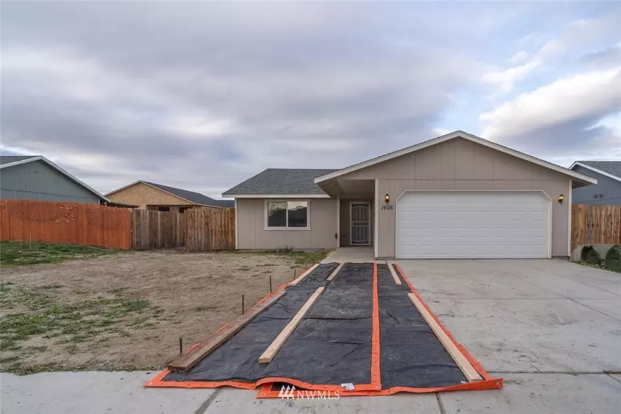 1406 W Electra ST, Moses Lake, WA 98837