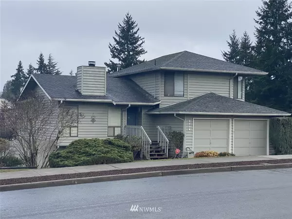 2708 NE 4th CT, Renton, WA 98056