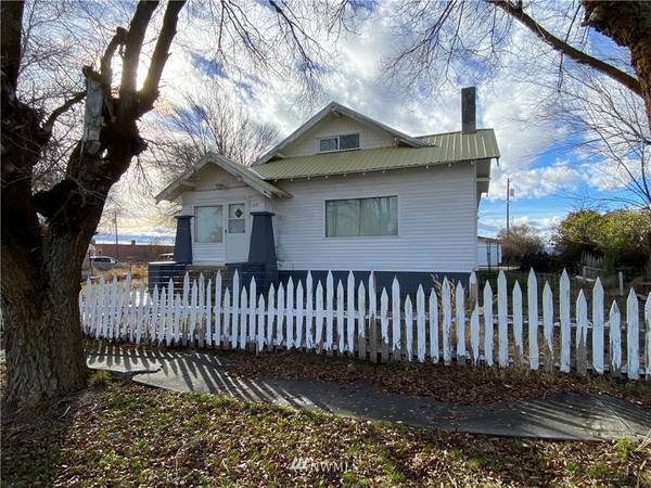 619 Silico ST, Waterville, WA 98858