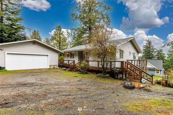 2928 Cedar AVE, Lummi Island, WA 98262