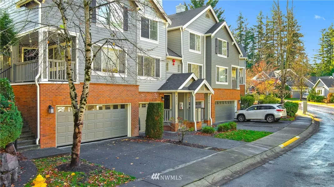 4122 248th CT SE #82, Sammamish, WA 98029