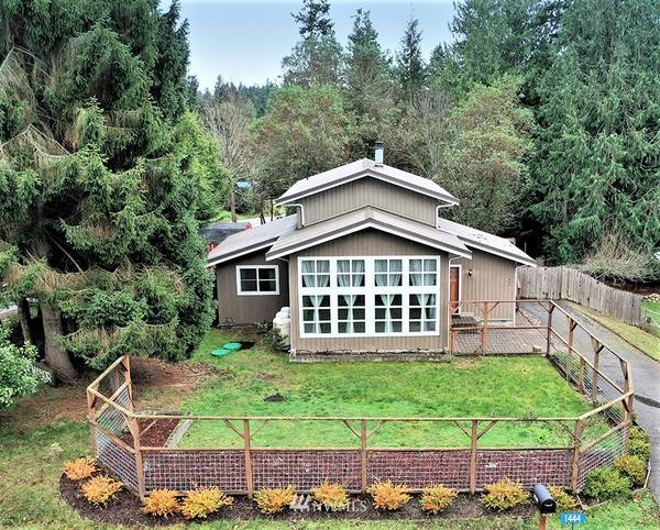 1444 Manor WAY, Freeland, WA 98249