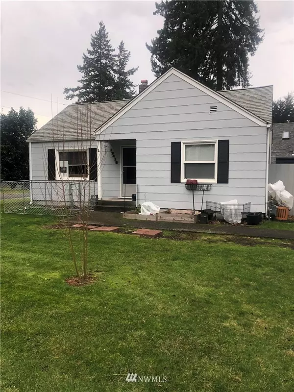 12418 Naomilawn DR SW, Lakewood, WA 98498