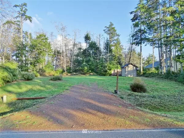 292 Duck Lake DR SE, Ocean Shores, WA 98569