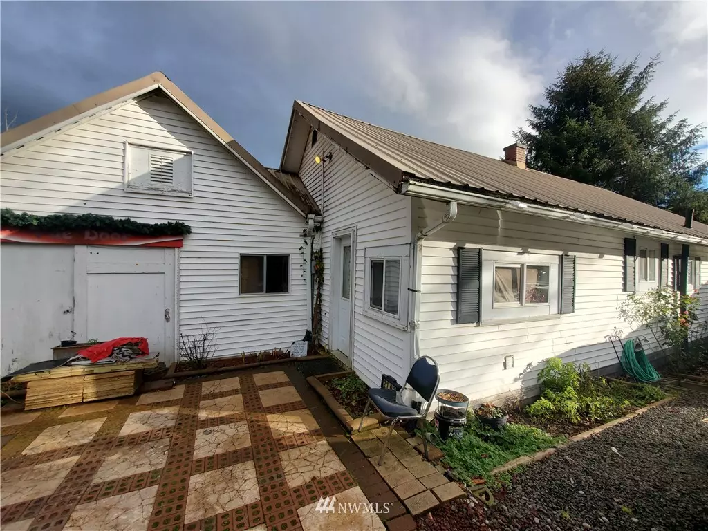 Raymond, WA 98577,2102 Williams ST