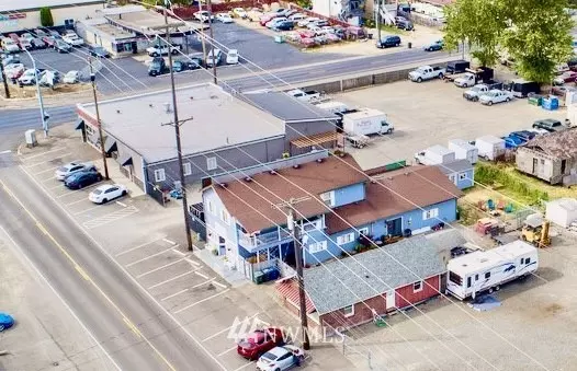 1809 1811 99th ST E, Tacoma, WA 98445