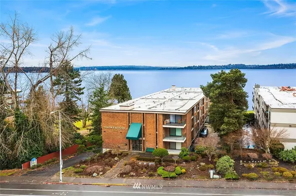 Kirkland, WA 98033,6225 Lake Washington BLVD NE #401