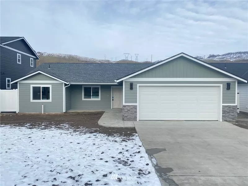 5679 Penn AVE, Rock Island, WA 98850