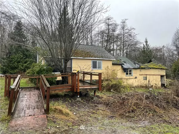 72 Old Joe RD, Port Angeles, WA 98363