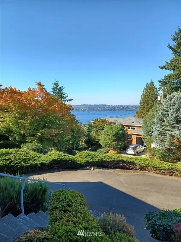 Mercer Island, WA 98040,2744 68th AVE SE