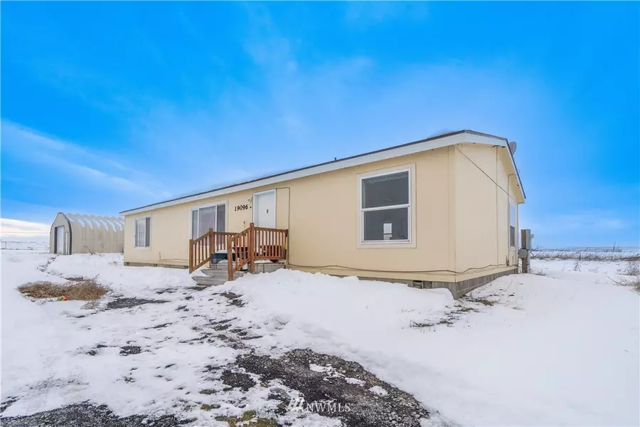 19096 Road E NE, Soap Lake, WA 98851