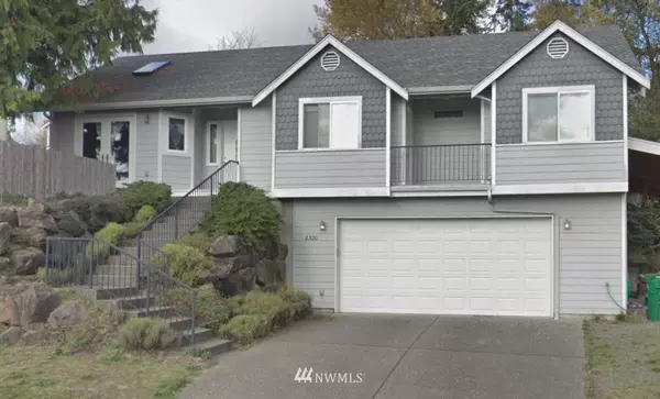 2320 NE 20th ST, Renton, WA 98056