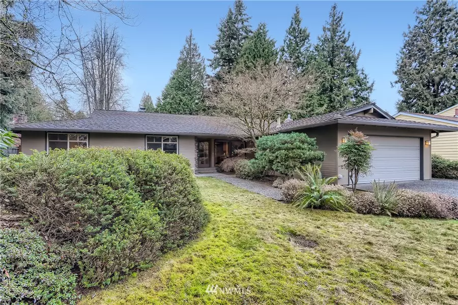 4625 92nd AVE SE, Mercer Island, WA 98040