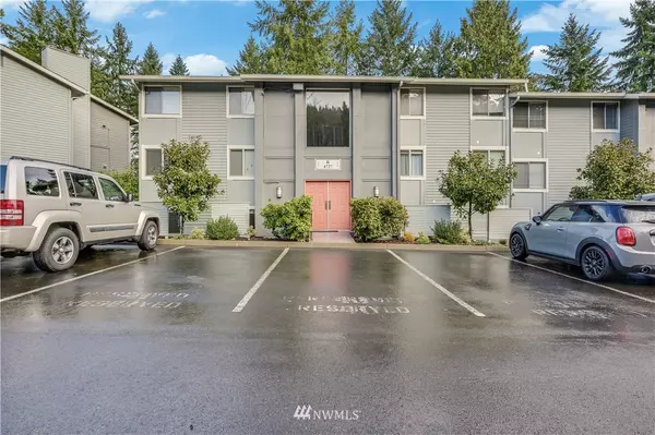 4727 W Lake Sammamish Pkwy SE #B101, Issaquah, WA 98207