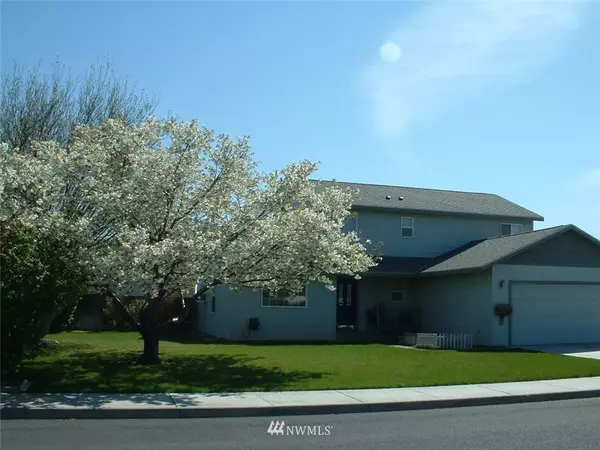 406 N ST SW, Quincy, WA 98848