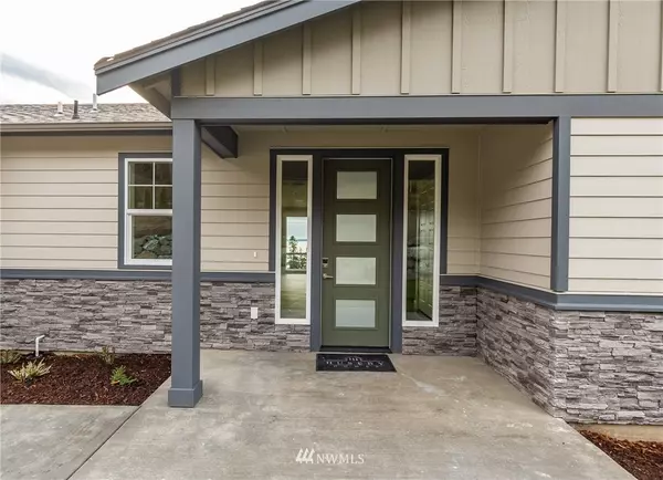 Oak Harbor, WA 98277,2043 Saratoga View LN