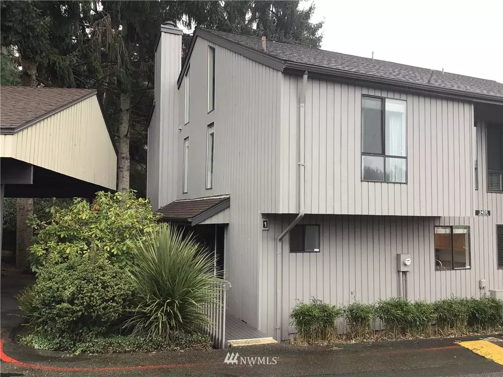 Bellevue, WA 98004,3428 108 PL NE #1