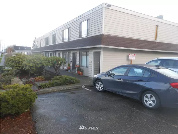 Everett, WA 98201,1612 33rd ST #104