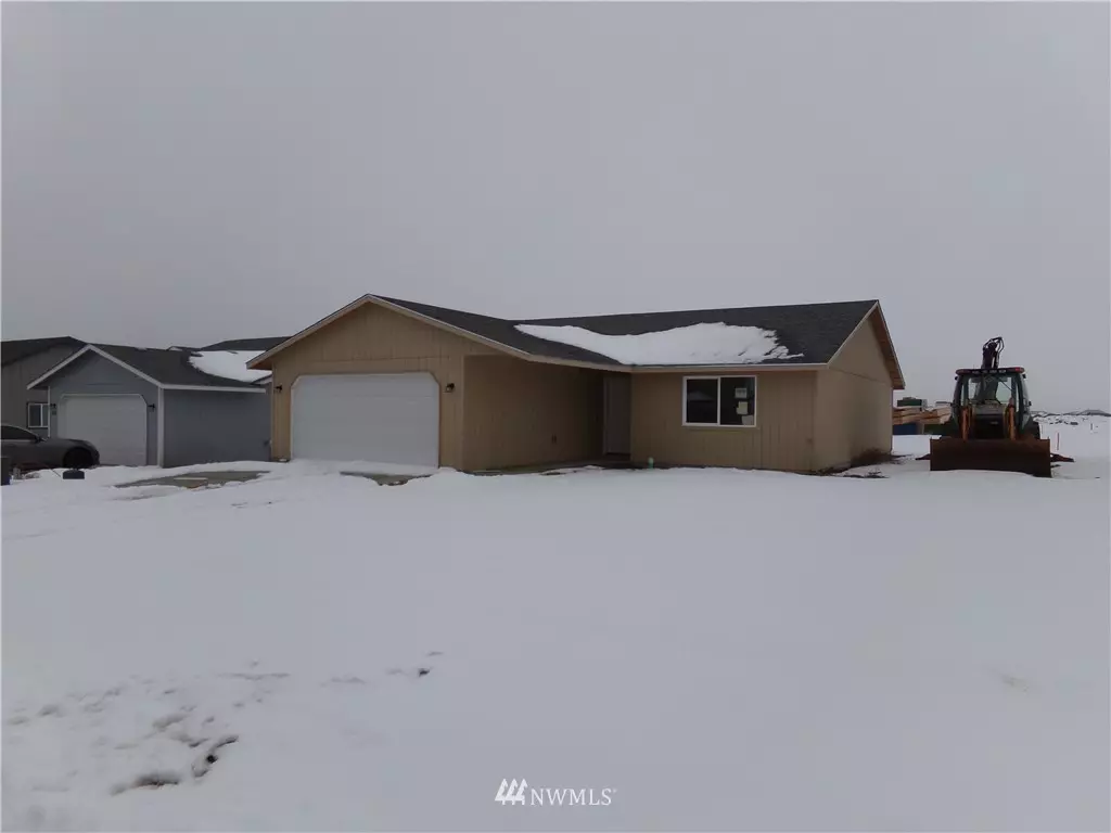 Moses Lake, WA 98837,1315 W Javelin ST