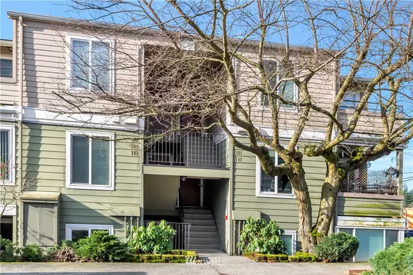 3233 NE 12th ST #102, Renton, WA 98056