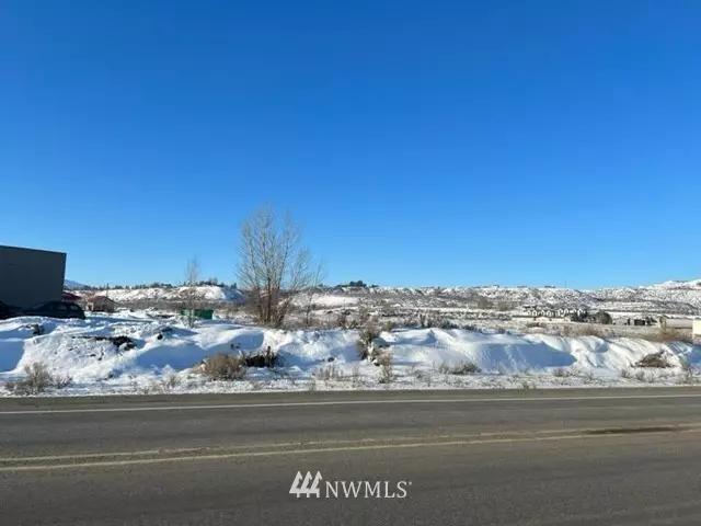 Omak, WA 98841,700 Omache DR