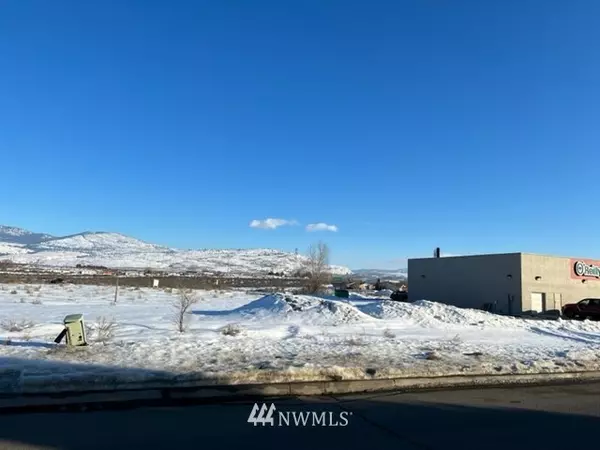 Omak, WA 98841,700 Omache DR