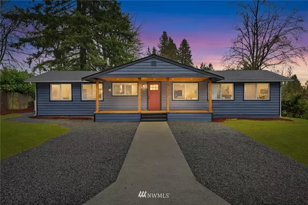 18522 SE 215th ST, Renton, WA 98058