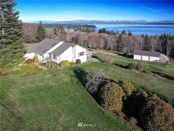 Camano Island, WA 98282,827 Michael WAY