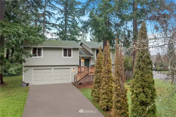 8715 SE Oxford CT, Lacey, WA 98503