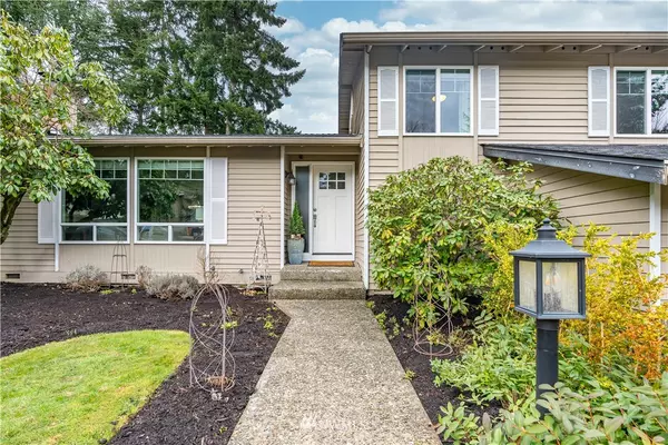 Kirkland, WA 98034,9318 NE 141st PL