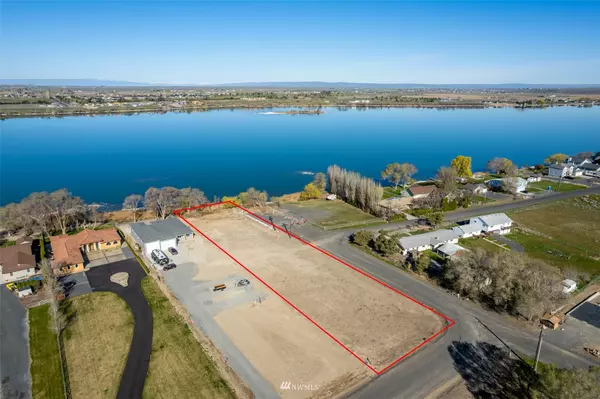 Moses Lake, WA 98837,3986 NE Shorecrest DR