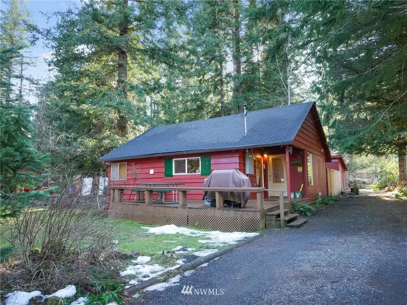 136 Crescent Beach DR, Packwood, WA 98361