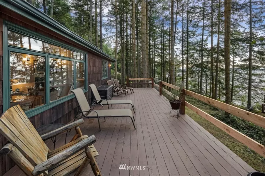 201 Mozart LN, Lopez Island, WA 98261