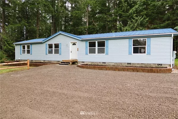 130 E Detroit DR, Allyn, WA 98528