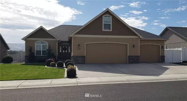 5904 Crestfields RD, Yakima, WA 98903